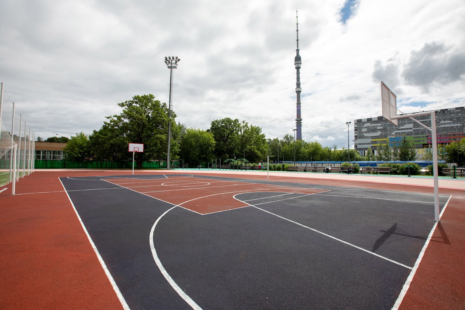 Стадион в парке «Останкино» открылся после реконструкции