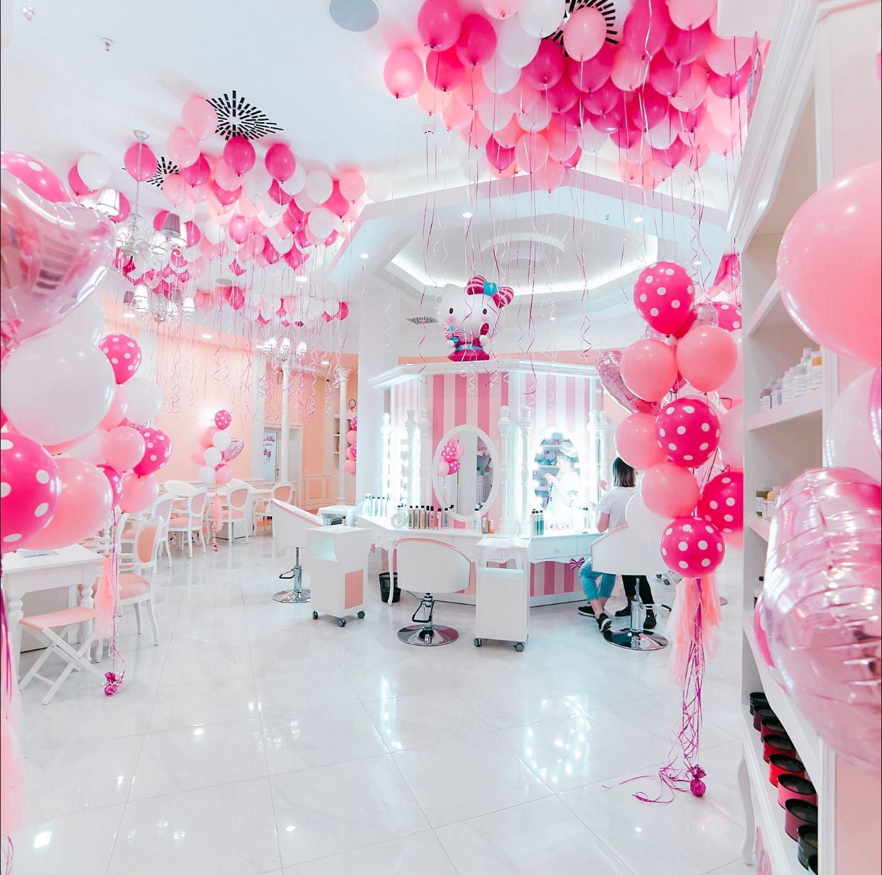 В Москве открывается первый в Европе салон красоты Hello Kitty