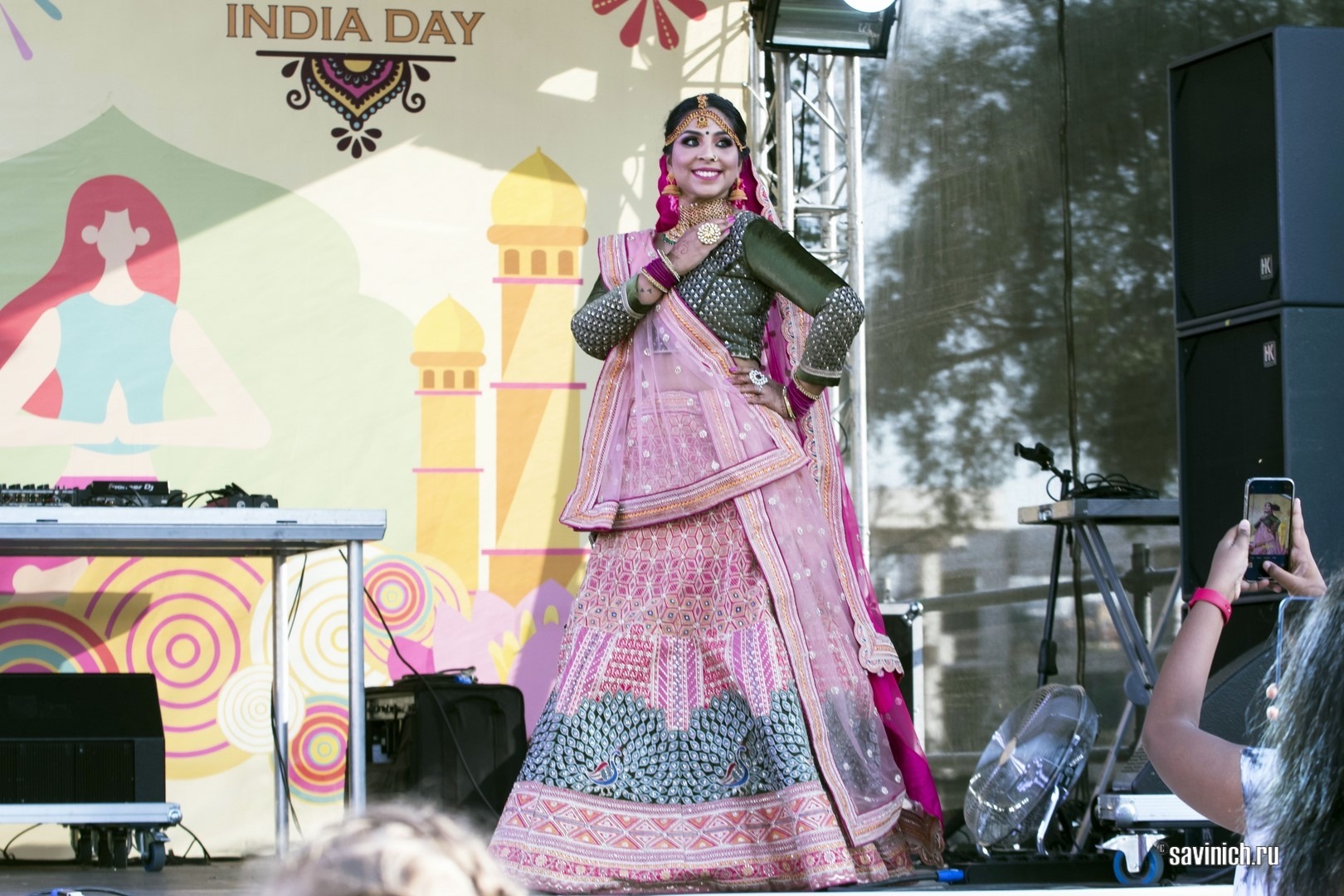 Индийская мода на фестивале "День Индии"